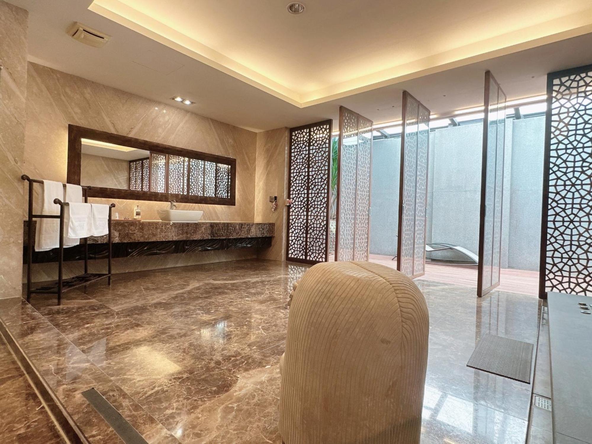 Orient Luxury Villa Motel Huwei Eksteriør billede