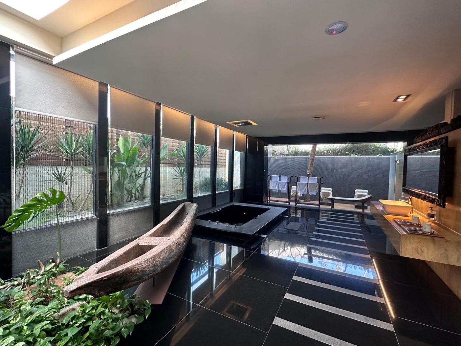 Orient Luxury Villa Motel Huwei Eksteriør billede
