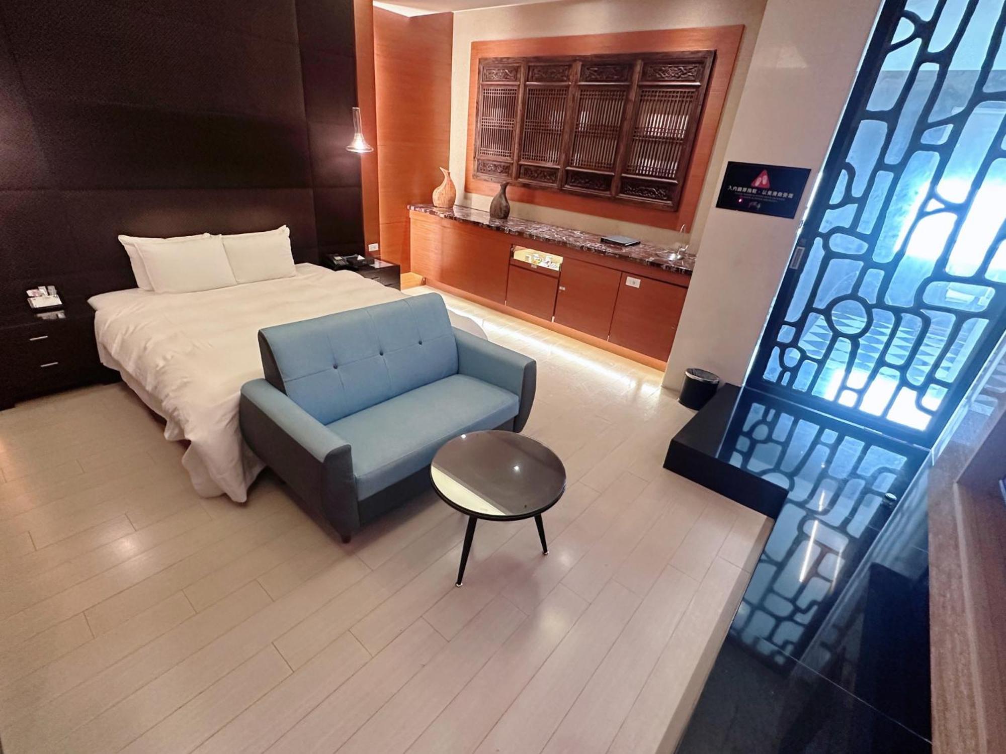 Orient Luxury Villa Motel Huwei Eksteriør billede